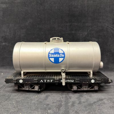 Sale Photo Thumbnail #430: LGB Santa Fe ATSF 492562 G Scale Tank Car Silver Gray