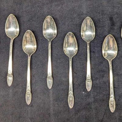 Sale Photo Thumbnail #41: 8 Vintage Rogers Bros First Love Spoons