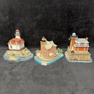 Sale Photo Thumbnail #355: 3 Harbour Lights New York Lighthouse Figurines Hudson-Athens