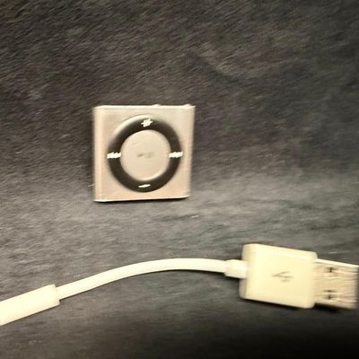 Sale Photo Thumbnail #112: 4th Final Gen iPod Shuffle