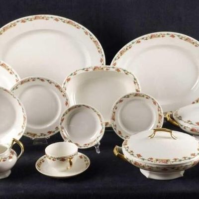 Sale Photo Thumbnail #3: Vintage Retired Tressemanes Vogt French Dinnerware TRV182