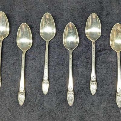 Sale Photo Thumbnail #5: Eight Vintage Rogers Bros First Love Spoons