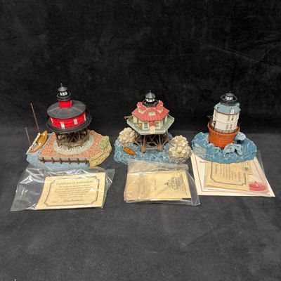 Sale Photo Thumbnail #397: 3 Harbour Lights Maryland Lighthouse Figurines Seven Foot Knoll Thomas Point Signed