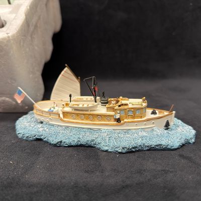 Sale Photo Thumbnail #414: Anchor Bay Pleasure Cruiser Motor Yacht Kim AB105S Figure Decor