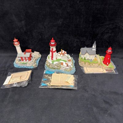 Sale Photo Thumbnail #368: Fisgard East Quoddy Christmas and La Martre 3 Harbour Lights Canadian Lighthouse Figurines