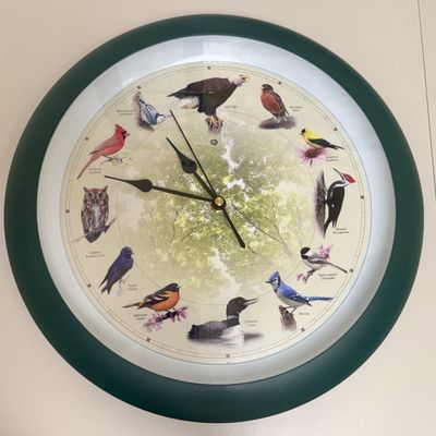 Sale Photo Thumbnail #68: Singing Bird Quartz Wall Clock Featuring Twelve North American Bird Species