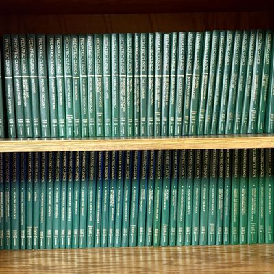 Sale Photo Thumbnail #272: A Collection of Pediatric Clinics of North America. Saunders, 1978-2001.