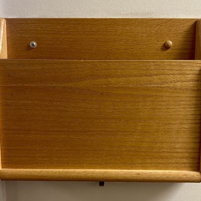 Sale Photo Thumbnail #417: Solid Oak Wall Mounted Privacy Chart Holder