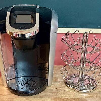 Sale Photo Thumbnail #247: Keurig 2.0 Series Coffee Maker and Rotating Pod Carousel