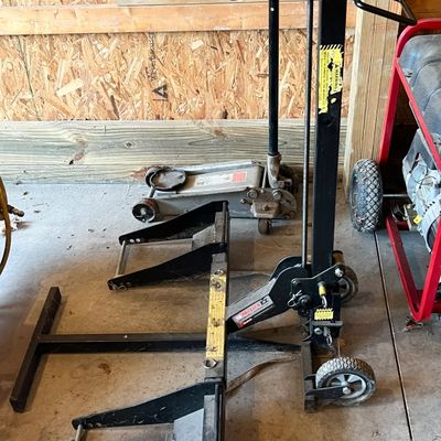 Sale Photo Thumbnail #89: MOJACK E-Z RIDING LAWN MOWER LIFT