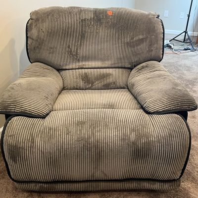 Sale Photo Thumbnail #82: GRAY RECLINER