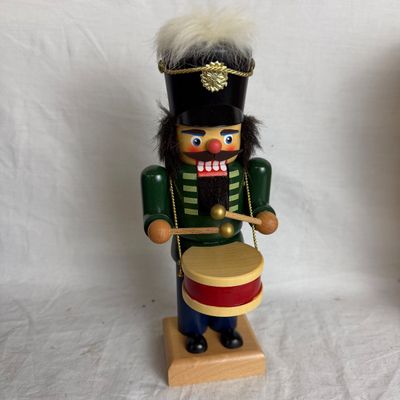 3223 Vintage 2011 Seiffener Nukknackerhaus Drummer Nutcracker