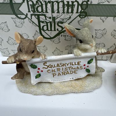 Charming Tails Christmas Figurines Lot of 4 with Boxes