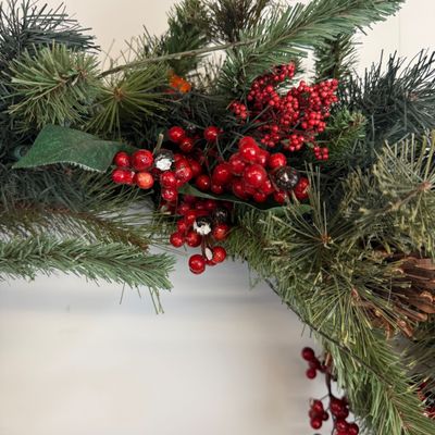 3184 Large 34" Artifical Pinecone & Berry Wreath