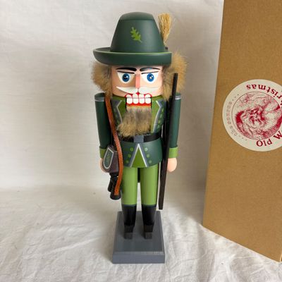 3191 Vintage 2001 Old World Christmas Green Hunter