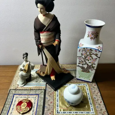 Vintage Japanese Cloth Geisha Doll & Other Asian Decor