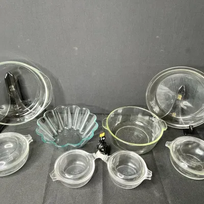 Vintage Clear Glass Pyrex Dishes 