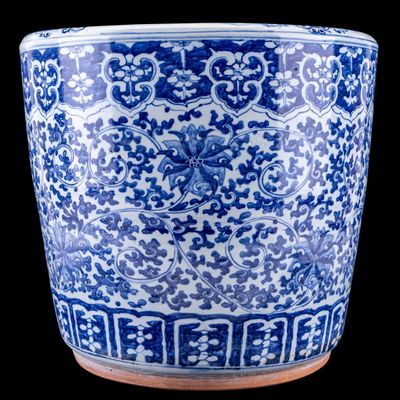 Sale Photo Thumbnail #112: Chinese Blue and White Planter