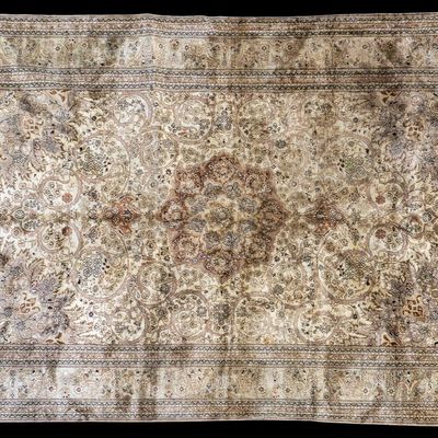Sale Photo Thumbnail #33: Chinese Silk Area Rug