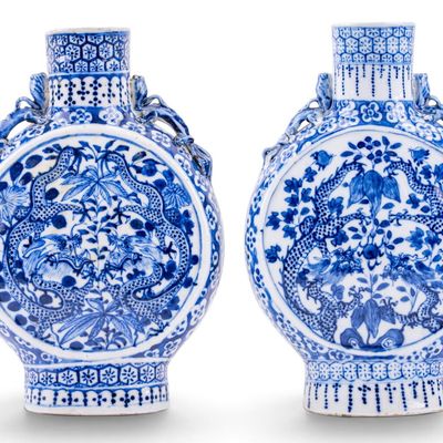 Sale Photo Thumbnail #172: Chinese Blue & White Porcelain Moon Flasks Bianhu