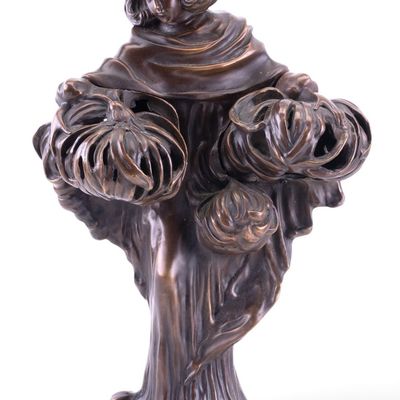Sale Photo Thumbnail #267: Art Nouveau Bronze Figural Table Lamp