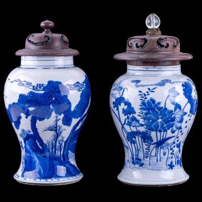 Sale Photo Thumbnail #190: Pair of Chinese Blue and White Ginger Jars