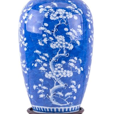 Sale Photo Thumbnail #108: Chinese Blue & White Ginger Jar w/ Lid and Stand