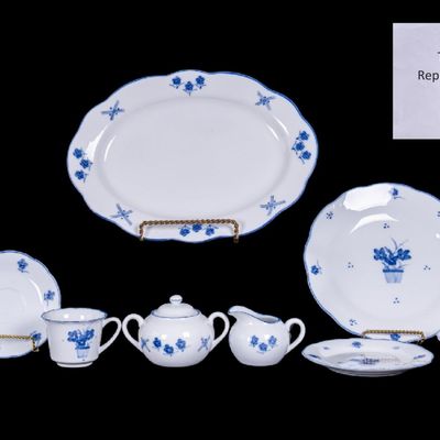 Sale Photo Thumbnail #220: C. Steele Hand Painted China Dinner Set