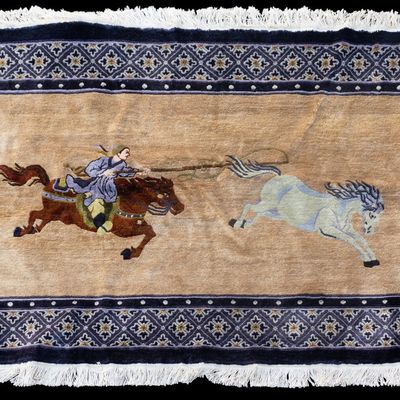 Sale Photo Thumbnail #8: Chinese Silk Wall Hanging Rug