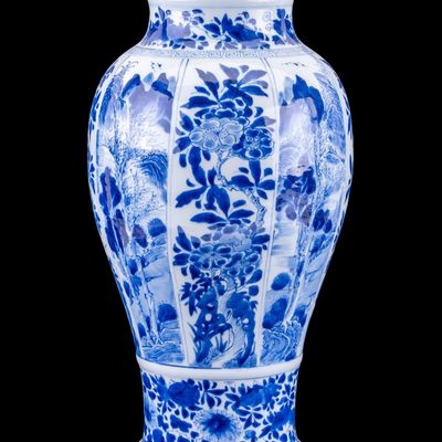 Sale Photo Thumbnail #146: Chinese Blue & White Baluster Vase Artemisia Leaf