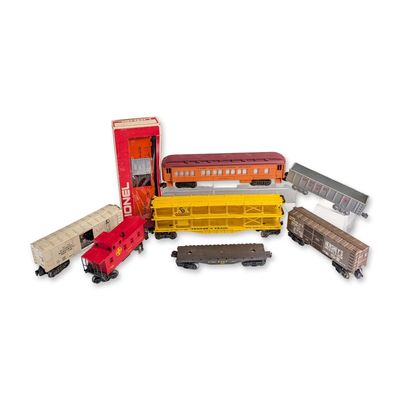 Sale Photo Thumbnail #397: 8pc Lionel O-Gauge Model Train Cars