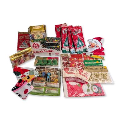 Sale Photo Thumbnail #410: 20pc Collection of Mid-Century Christmas Decorations