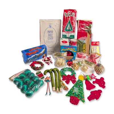 Sale Photo Thumbnail #170: 30pc Collection of Vintage Mid-Century Christmas Decorations
