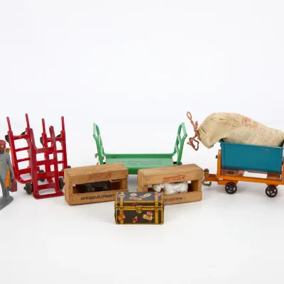 Sale Photo Thumbnail #177