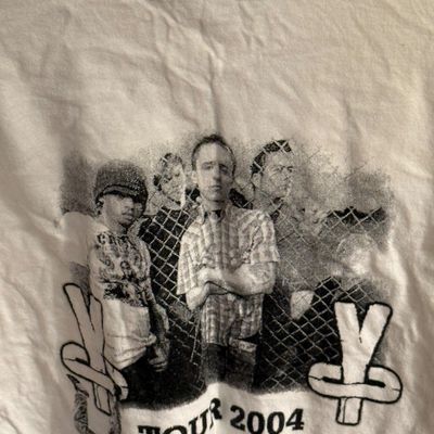 LOT 3: Vintage Band and Music T-Shirts - Yellow Card, Social Diststortion and Guitar Picks