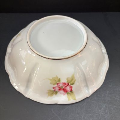 LOT 117: Vintage A. Cameo Creations Lady Hamilton & Master Lambton, Amethyst Glass Shoe, Vintage Jardiniere & More