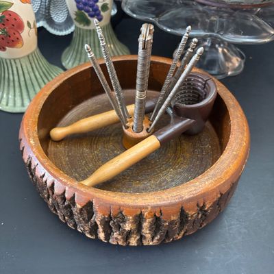 LOT 121: Vintage Tableware & Kitchen Decor: Majolica-Style Grape/Green Leaf Teapot, Rustic Wood Nut Bowl. Egg Dish, Fruit Motif...