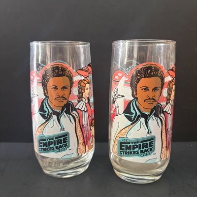 LOT 88: Vintage 1980 Star Wars the Empire Strikes Back Burger King Glasses - Set of 5