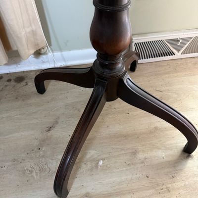 LOT 165: Vintage/Antique Woodend Pedestal Drum Table with Leather Top
