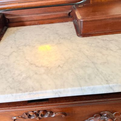 LOT 178: Antique/Vintage Victorian Style Marble Top Vanity Dresser