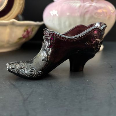 LOT 117: Vintage A. Cameo Creations Lady Hamilton & Master Lambton, Amethyst Glass Shoe, Vintage Jardiniere & More