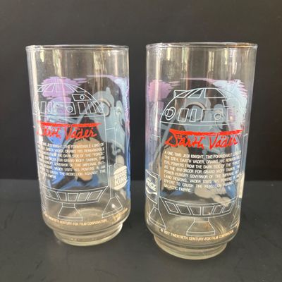 LOT 89: Vintage 1977 Star Wars Burger King Coca-Cola Glasses: Darth Vade & Han Solo w/Chewbacca