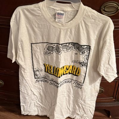 LOT 3: Vintage Band and Music T-Shirts - Yellow Card, Social Diststortion and Guitar Picks