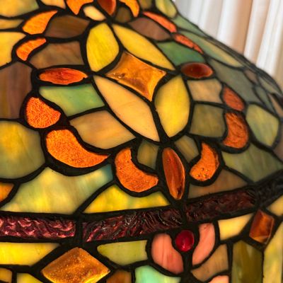 LOT 163: Tiffany Style Table Lamp