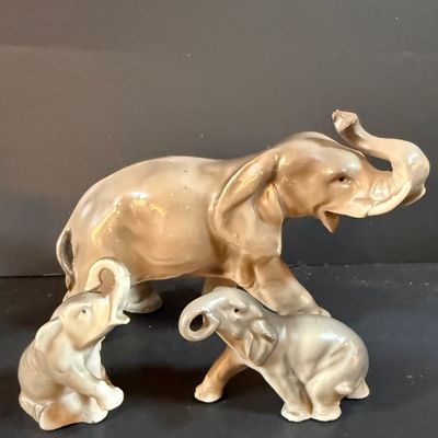 LOT 249: Elephant Collection Including a Planter, Figurines, Glass Trinket Box and a Giraffe Brass Bell