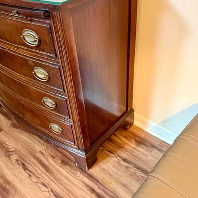 LOT 182: Bowed Front Chest of Drawers with Pull-Out Slide and Oval Hardware and Removable Glass Top