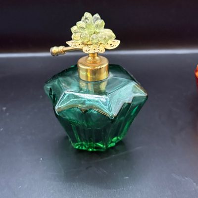 LOT 256: Green Glass Perfume Atomizer and an Amber Glass Lidded Trinket Box