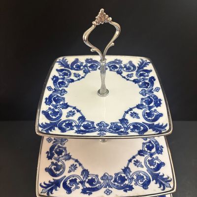 LOT 100: Vintage Bombay & Co. 3-Tier Pastry/Dessert Stand & Cheese/Serving Tray with Original Box