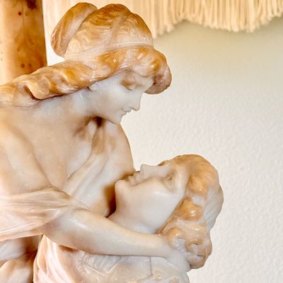 LOT 171: Vintage Carved Alabaster Romeo and Juliet Figural Table Lamp