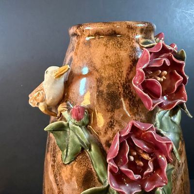 LOT 186: Large Ceramic Vase with Flowers and a Bird